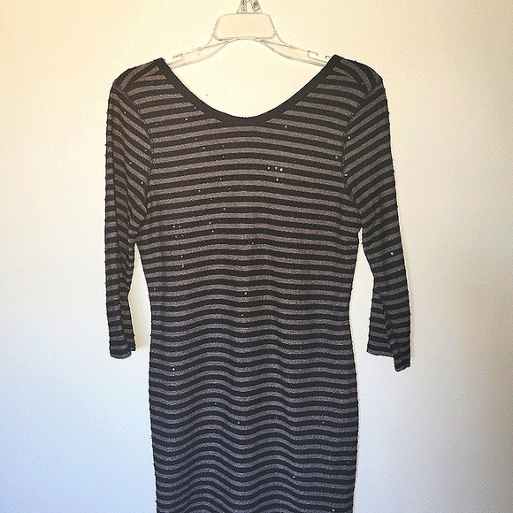 Express Dresses & Skirts - Express dress with sparkles